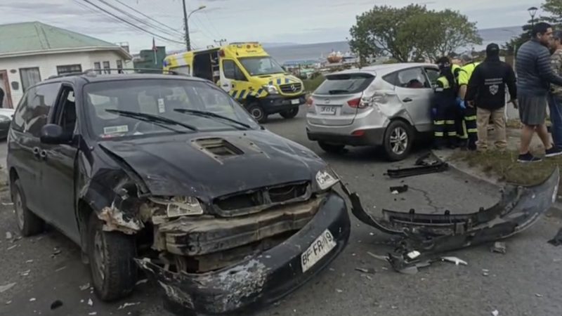 Colisión en Avenida Independencia deja un lesionado, esta tarde en Punta Arenas
