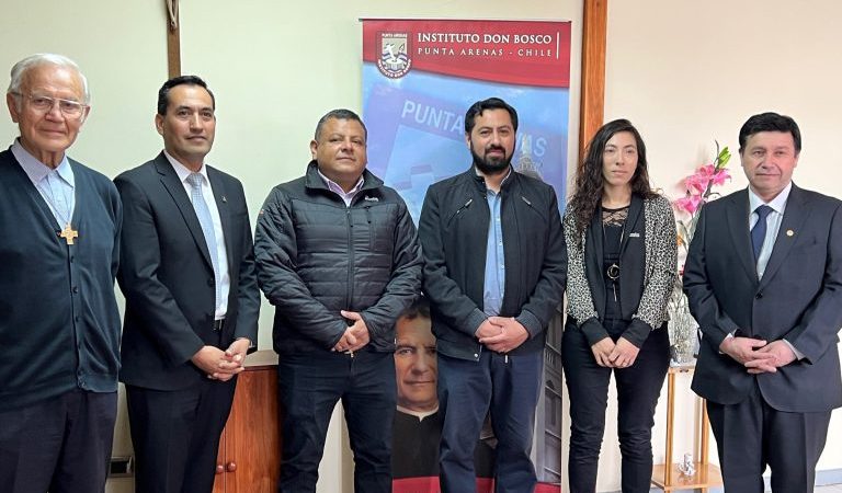 Instituto Don Bosco y empresa salmonera Blumar Magallanes firman convenio de colaboración para formación de Técnicos