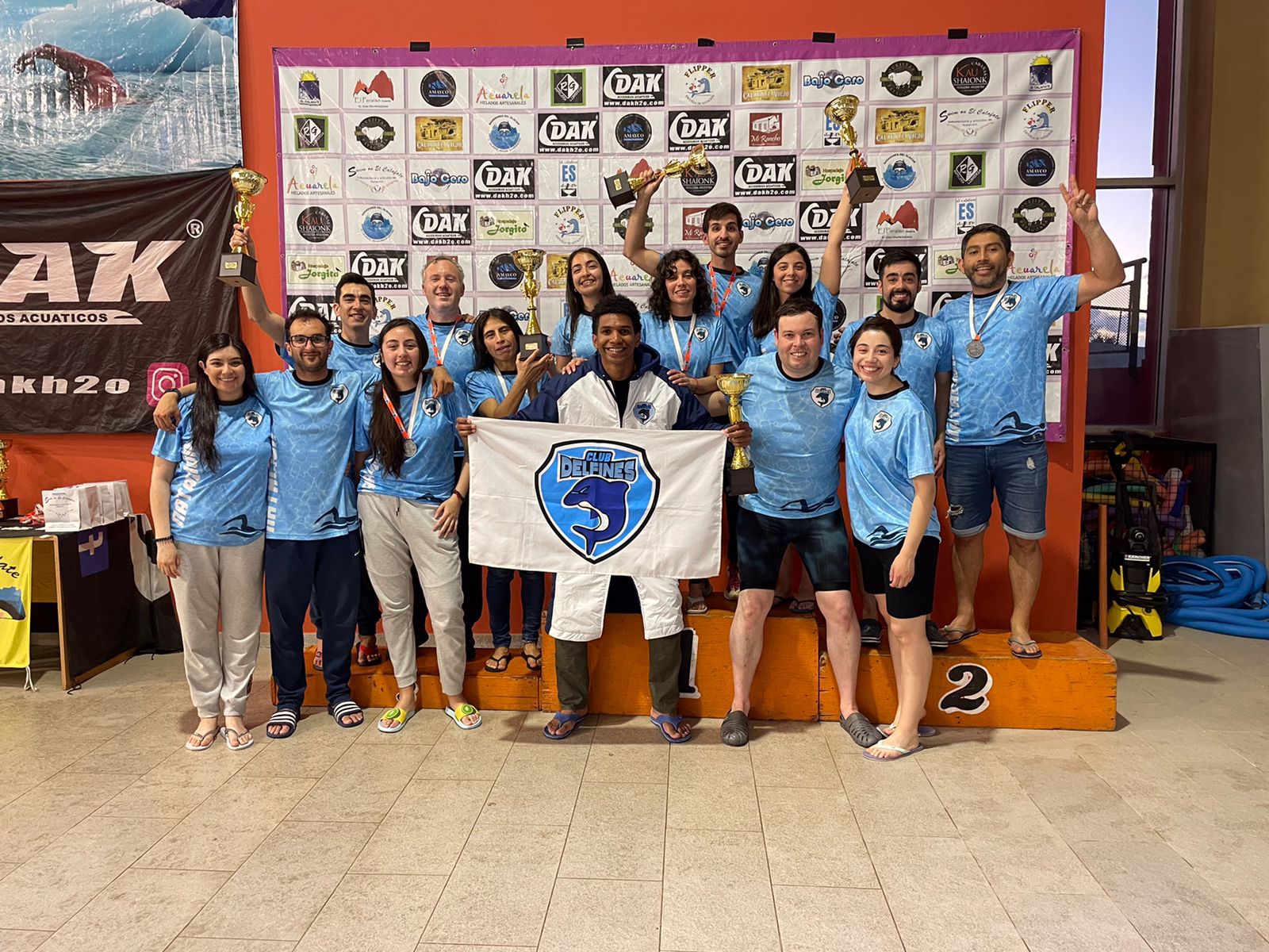 Más de 24 equipos participaron en torneo de natación Posta Americana Máster en El Calafate, Argentina