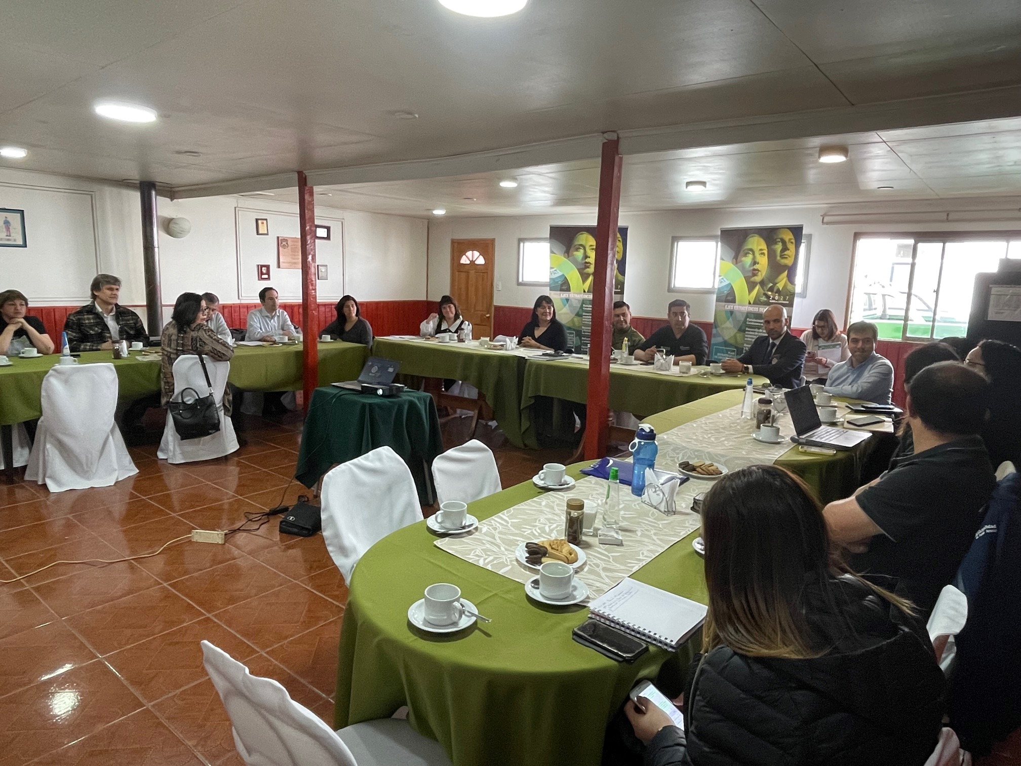 Entidades de Gobierno, Carabineros, PDI y de la Municipalidad de Punta Arenas informaron a los vecinos y las vecinas, labor que realizan para reducir las incivilidades y delitos en el sector centro de la ciudad