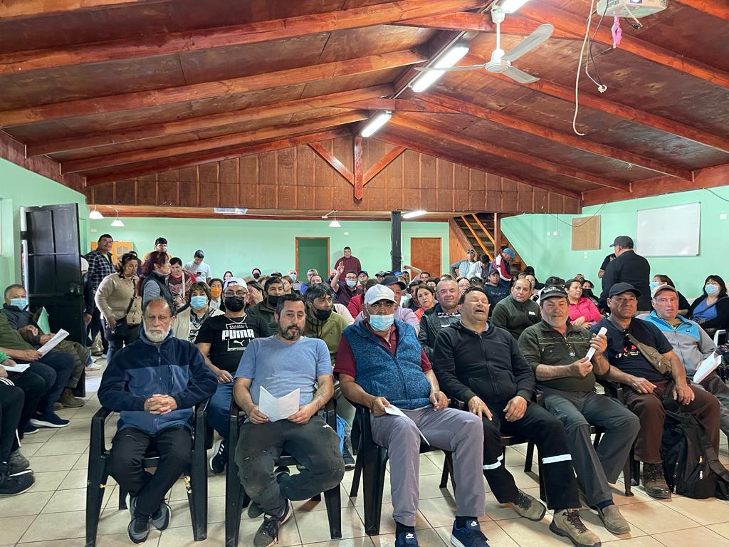 Dirigentes de la FENASPAR se reunieron con Lilian Troncoso en el marco de los «Encuentros con la Pesca» región del Biobío