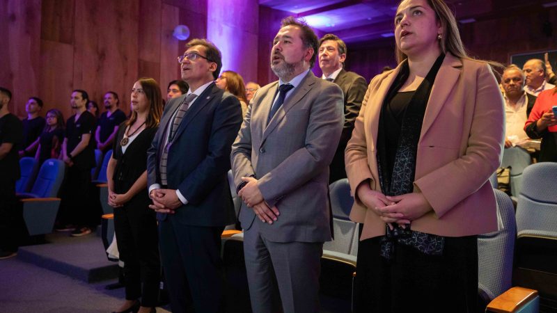 74 estudiantes de carreras de la Salud recibieron sus diplomas en el CADI UMAG