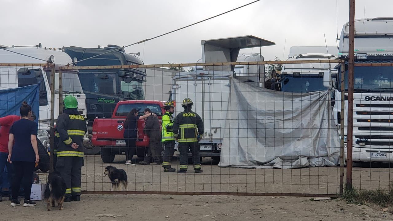 Trabajador que realizaba mantenciones, falleció tras ser aplastado por un camión