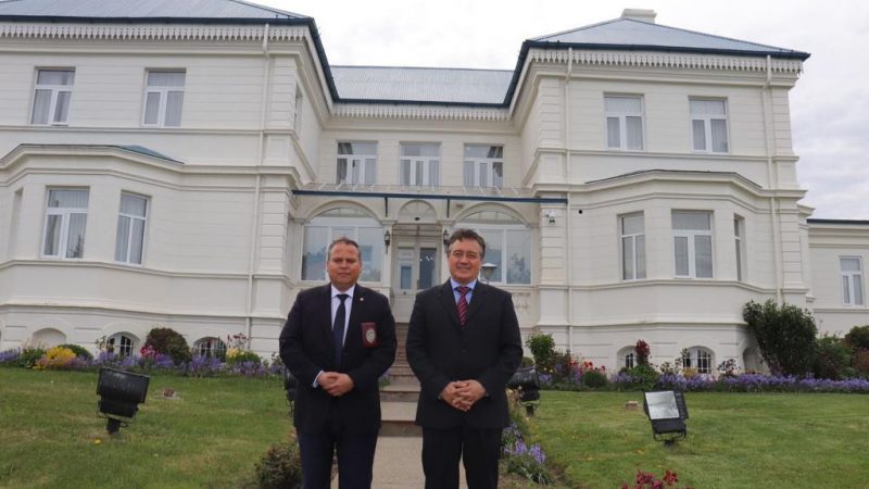 Presidente (s) de la Corte de Apelaciones de Punta Arenas recibió saludo protocolar del nuevo jefe regional de la Policía de Investigaciones