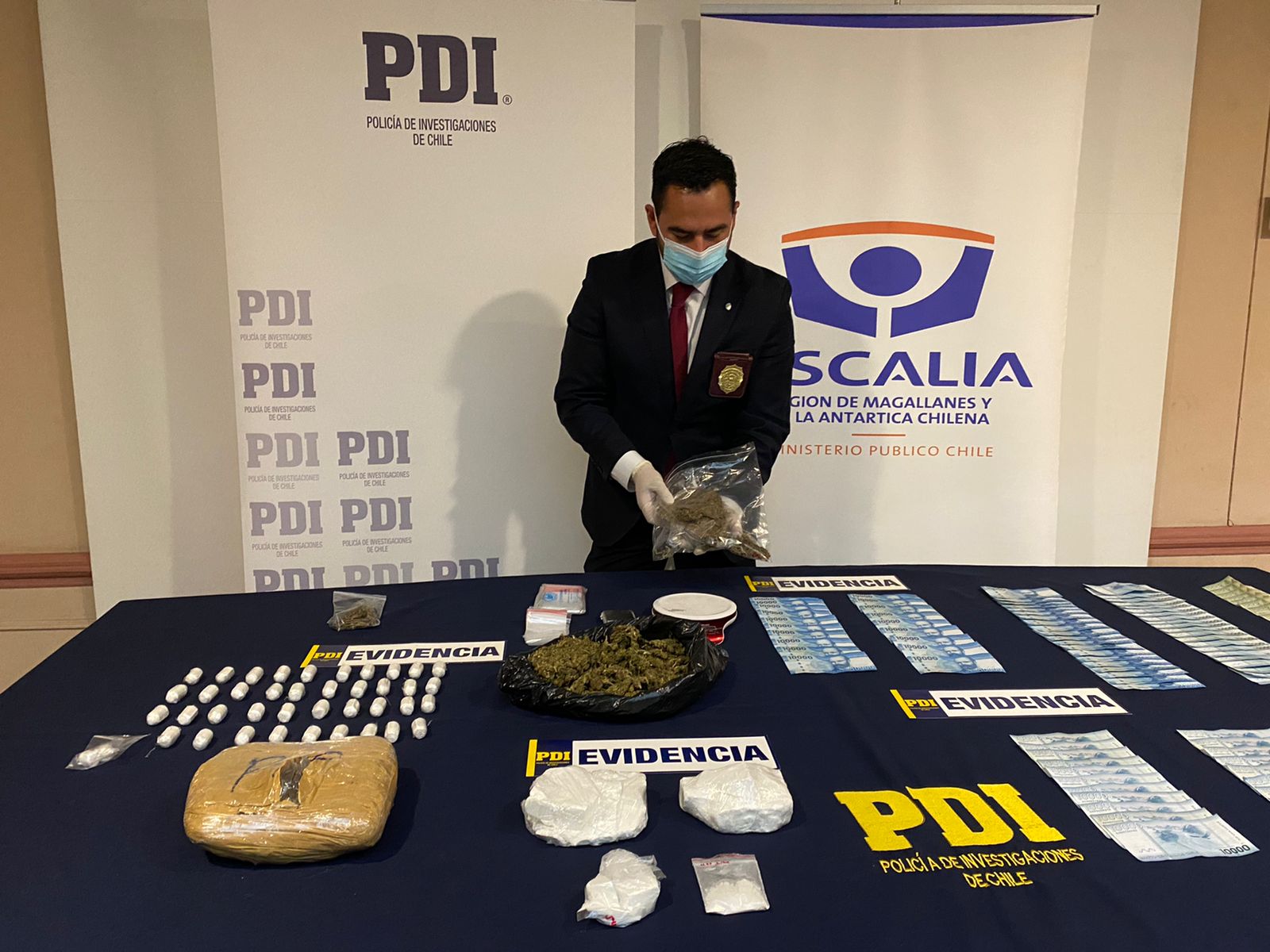 PDI Punta Arenas incauta más de 40 millones de pesos en Clorhidrato de Cocaína y Cannabis Sativa