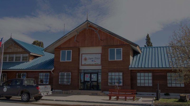 Clínica Imet firma convenio con Municipalidad de Laguna Blanca