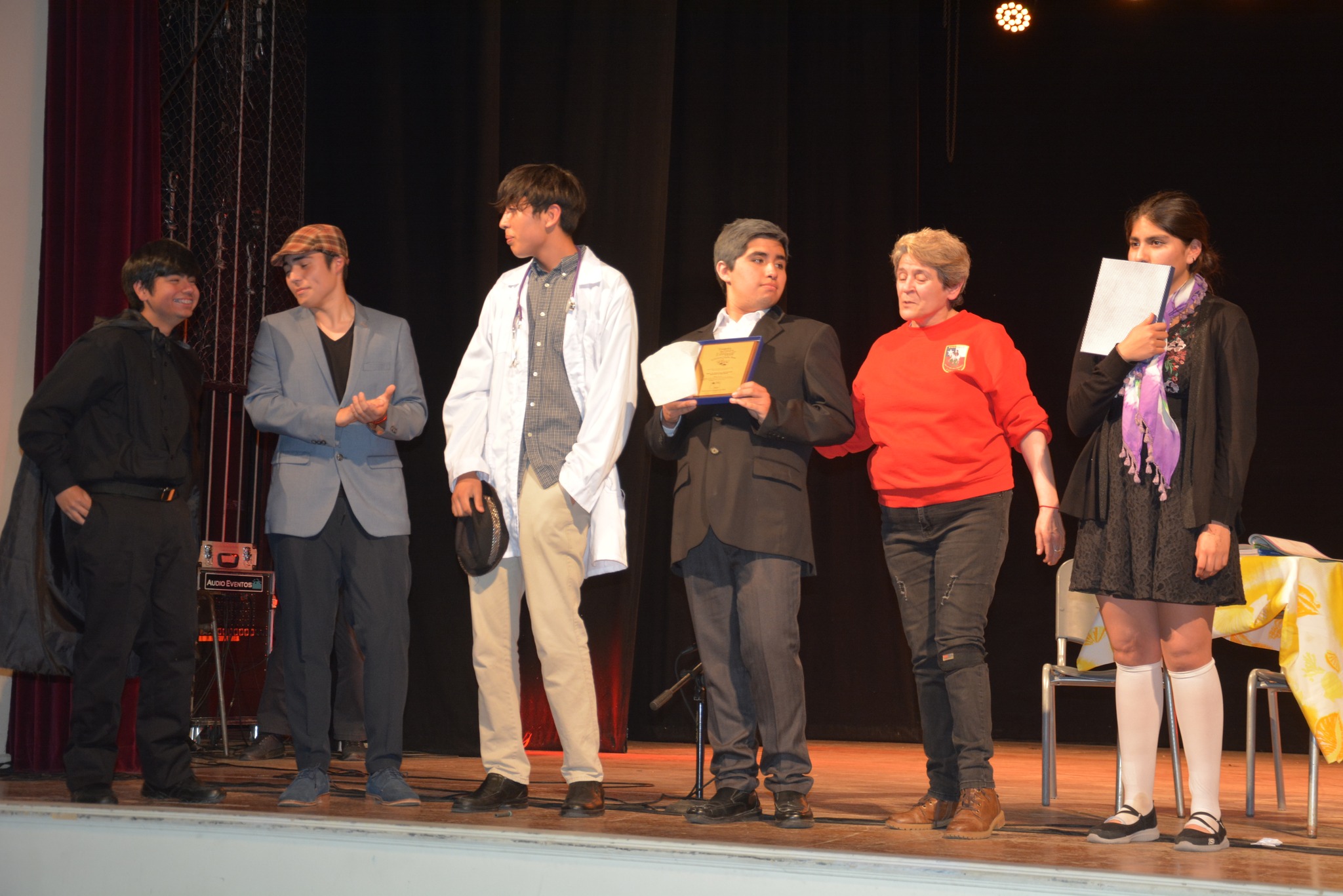 Destacan presentación de obra «Fausto» por estudiante del Liceo Hernando de Magallanes de Porvenir en Festival Regional de Teatro Estudiantil