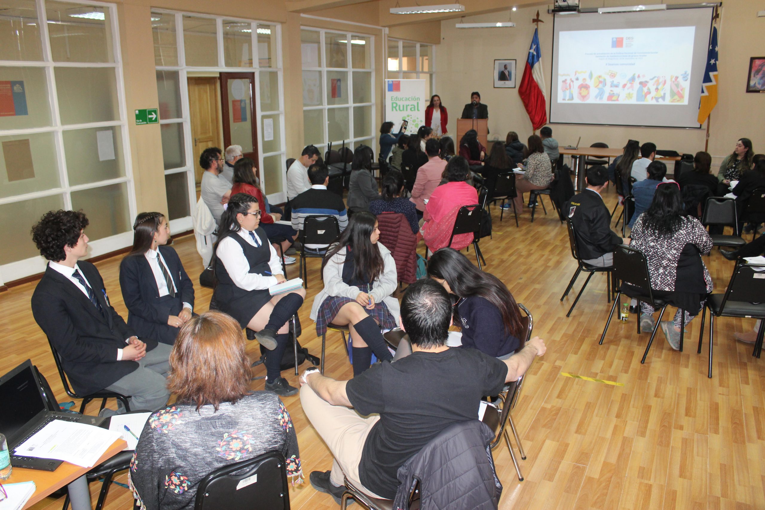 Comunidades educativas de Punta Arenas trabajan para fortalecer Política Nacional de Convivencia Escolar del MINEDUC