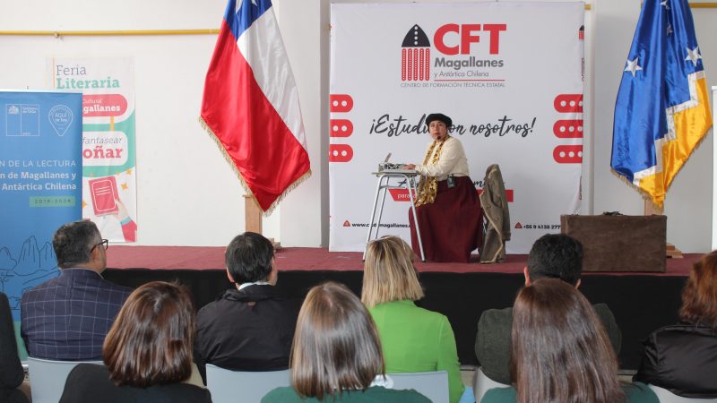 Feria literaria «Vendaval Cultural» se efectuó en el CFT de Porvenir
