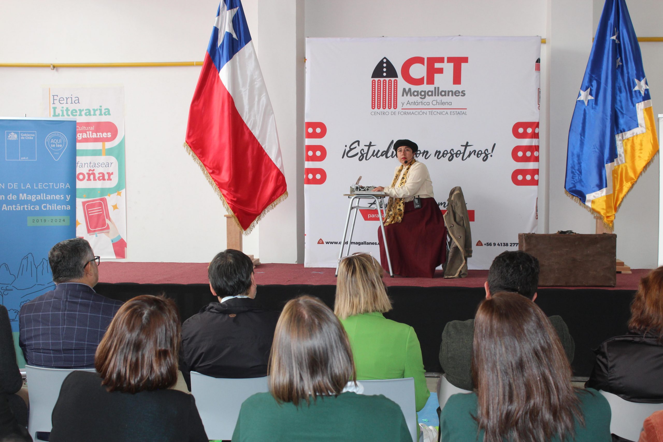 Feria literaria «Vendaval Cultural» se efectuó en el CFT de Porvenir