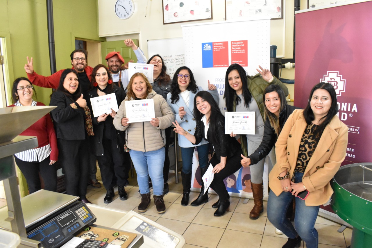 Patagonia Blend se suma a las capacitaciones del Mujeres Jefas de Hogar organizadas por el SERNAMEG en Magallanes