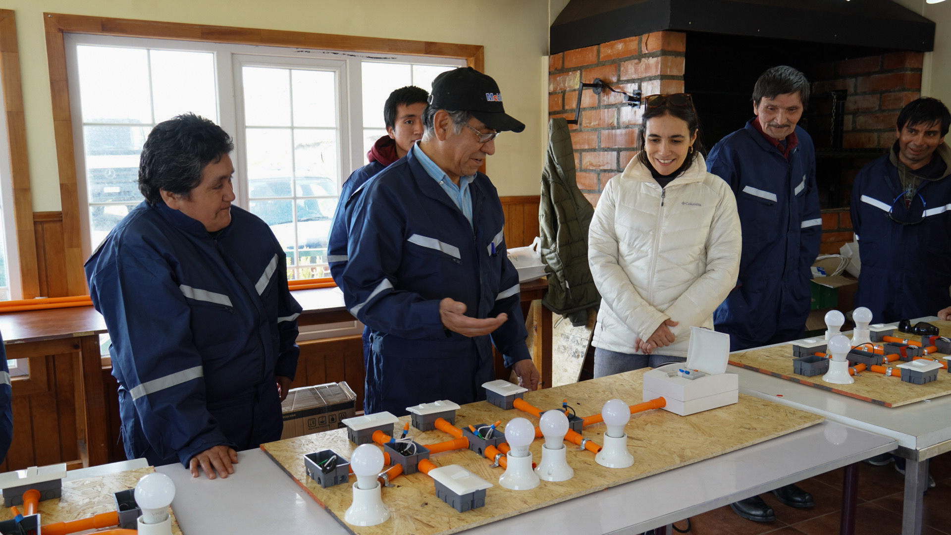 Vecinos de Rio Verde se capacitaron en técnicas básicas de electricidad