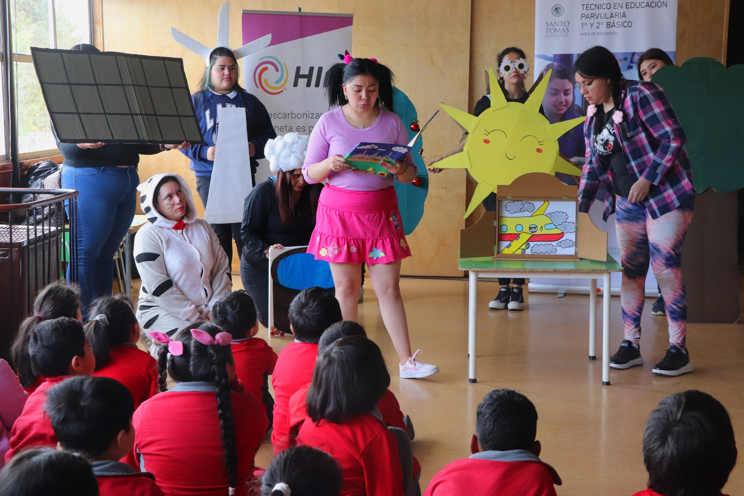 HIF y Santo Tomás generan espacios educativos sobre energías limpias 