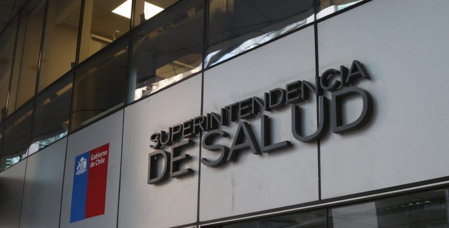 Se incrementan los reclamos contra las ISAPRES por el alza de costos de planes a sus clientes