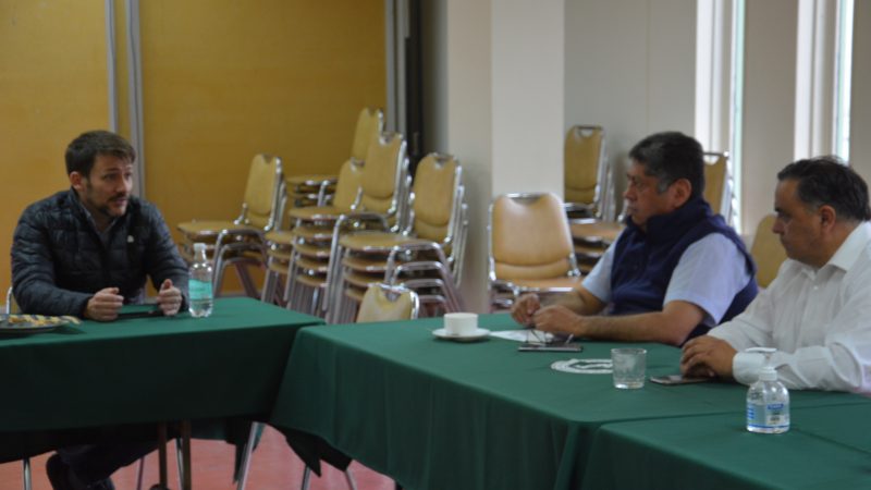 Directiva del Sindicato de Trabajadores ENAP Magallanes se reunió con Ministro de Energía Diego Pardow