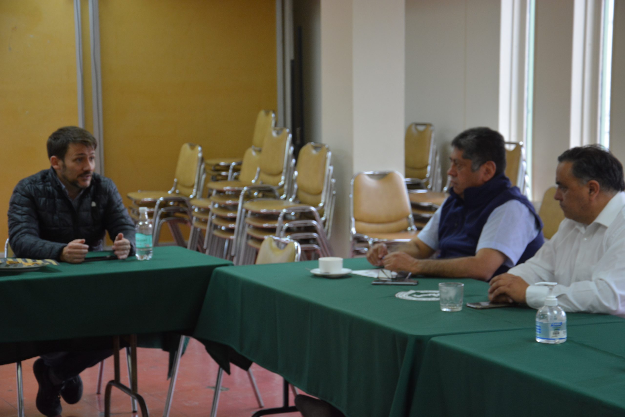 Directiva del Sindicato de Trabajadores ENAP Magallanes se reunió con Ministro de Energía Diego Pardow