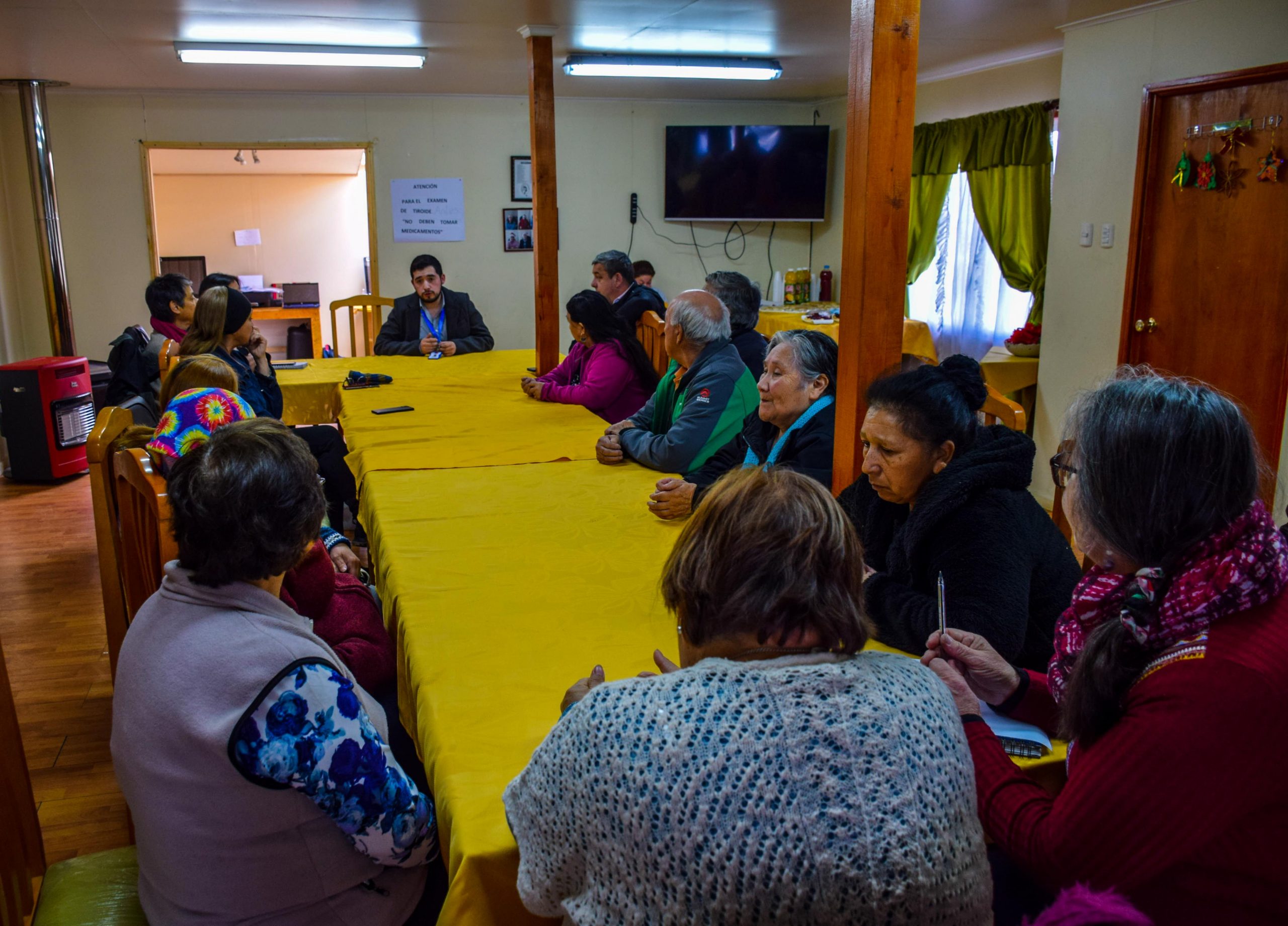 Delegada Presidencial y Senama trabajan en mejorar los servicios para los adultos mayores de Puerto Williams