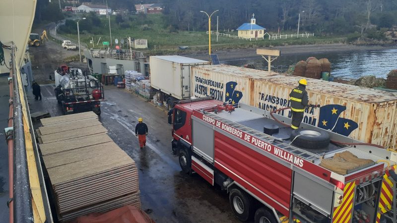 TABSA traslada 49 mil litros de agua a Puerto Toro en apoyo a emergencia hídrica