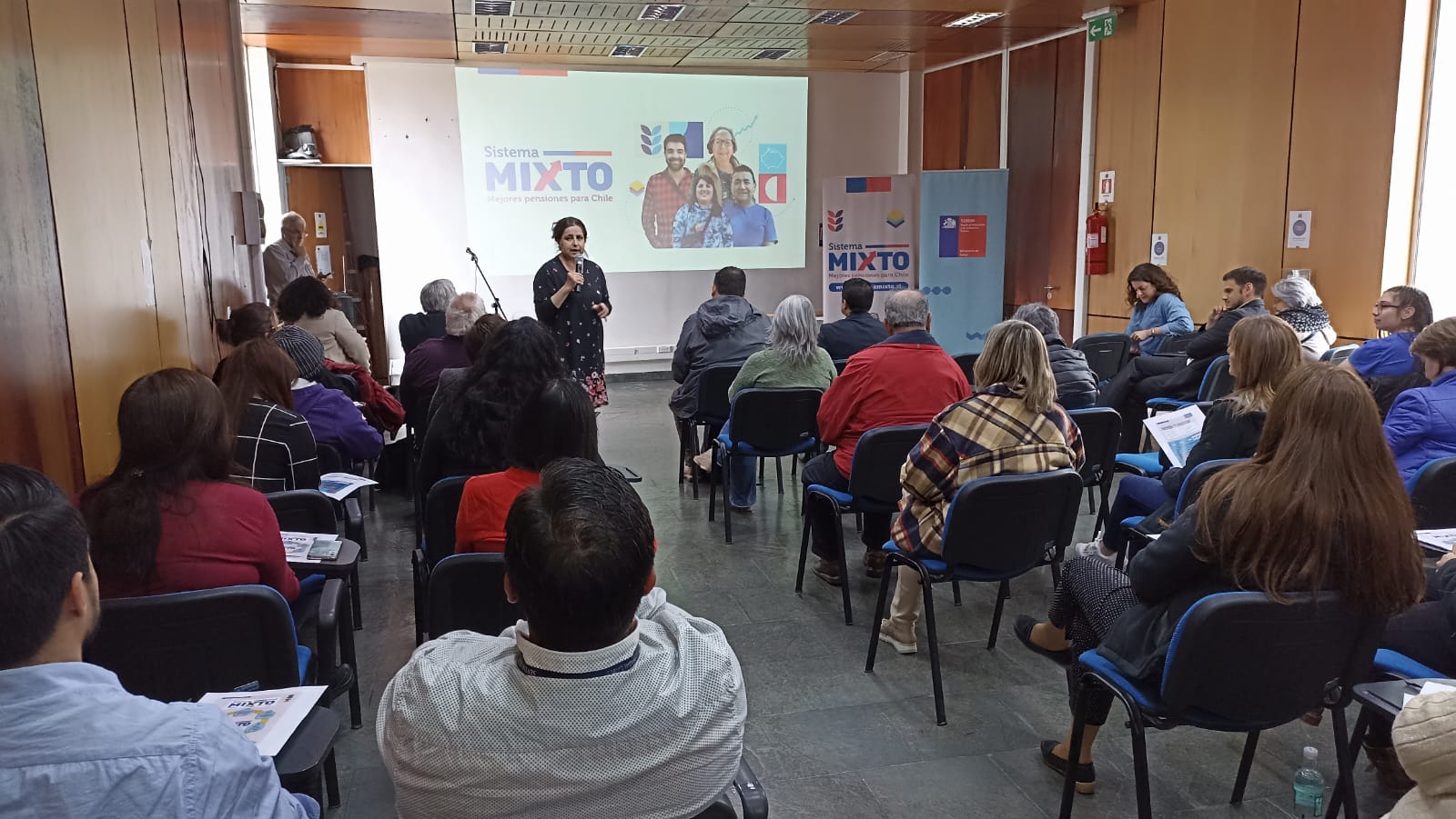 Con trabajo colaborativo, Seremis del Trabajo y Salud realizan charla sobre proyecto Sistema Mixto