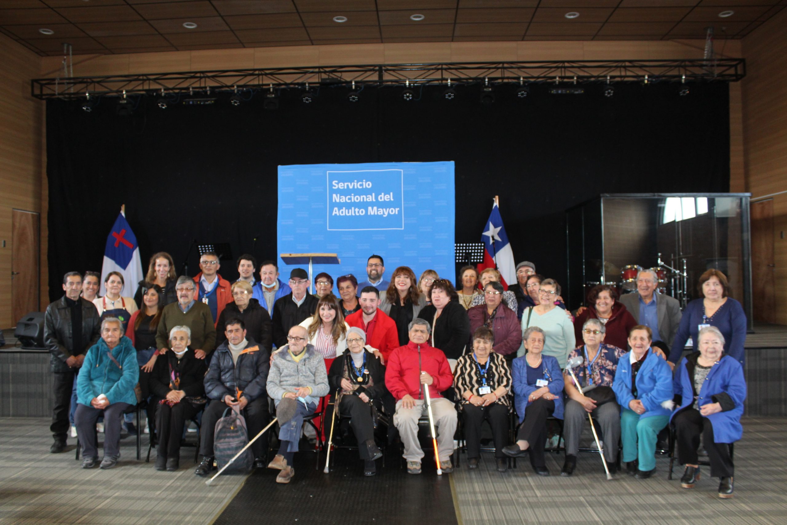 En ceremonia para dar término a oferta programática año 2022 | Delegación de Ultima Esperanza valora trabajo de SENAMA