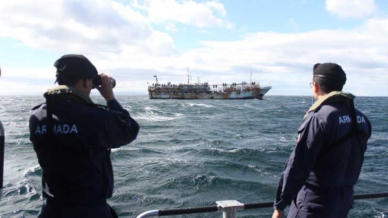 Más de 200 naves pesqueras cruzarán el Estrecho de Magallanes desde el océano Pacífico al Atlántico entre noviembre 2022 y marzo 2023