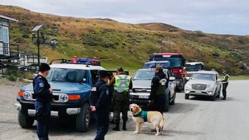 Carabineros y Armada realizan operativos de conjuntos de control preventivo y fiscalización