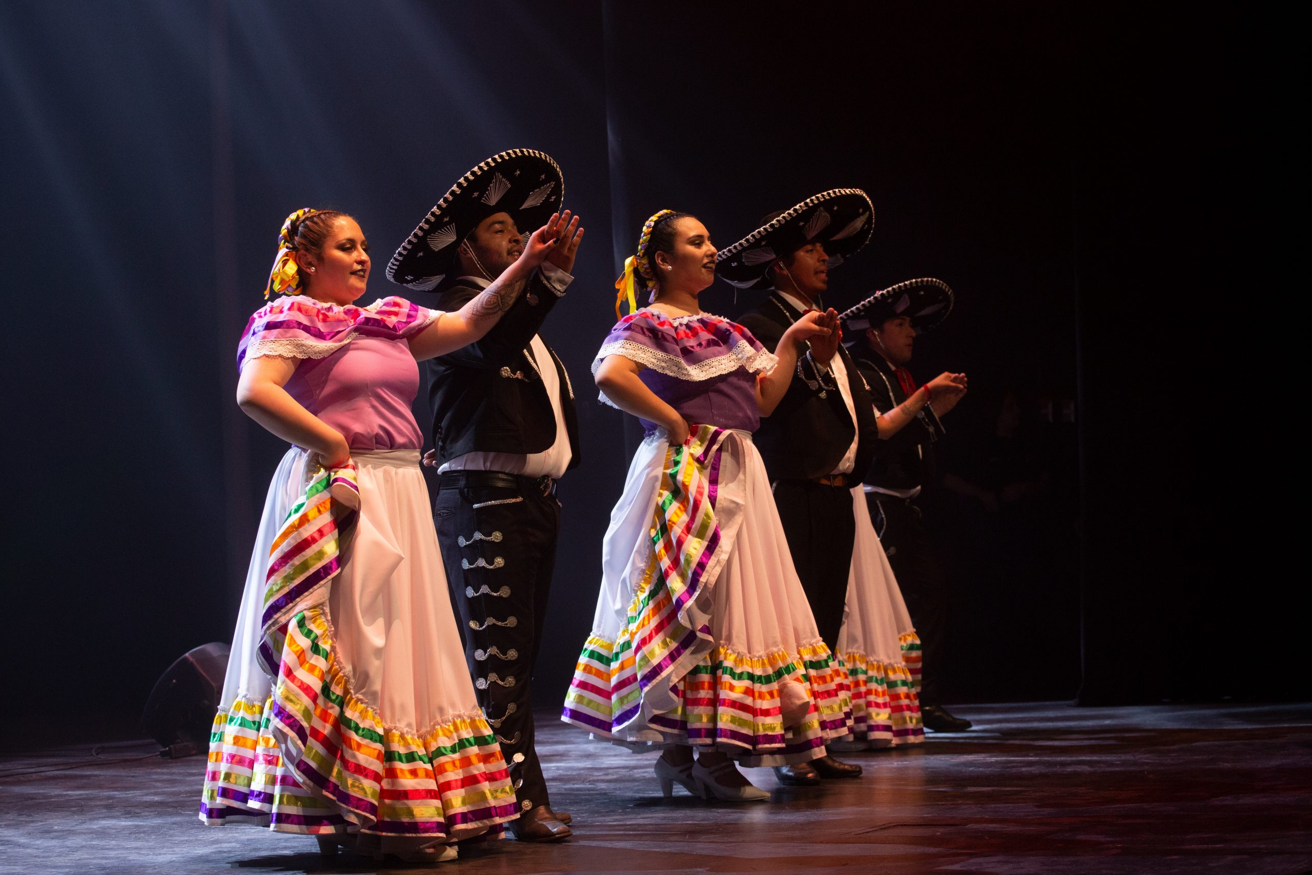 Gran Gala mexicana se vivió en el Centro Cultural Claudio Paredes Chamorro.