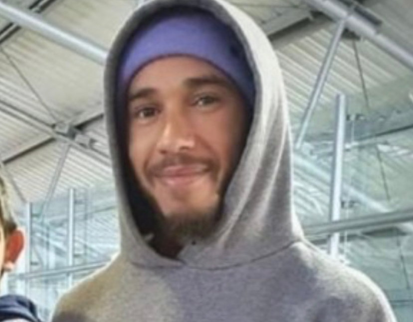 Campeón de Fórmula 1 Lewis Hamilton pasó por Punta Arenas hacia la Antártica