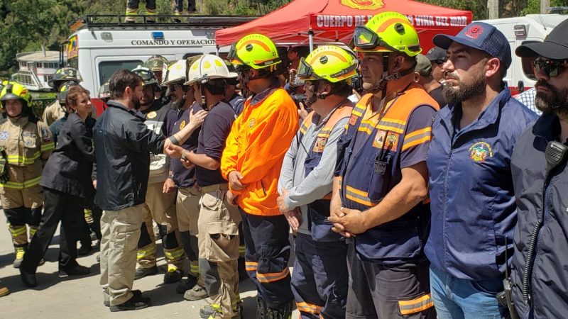 Ministra del Interior Carolina Tohá lidera comité de emergencia para coordinar ayuda a los damnificados de incendios en Viña del Mar