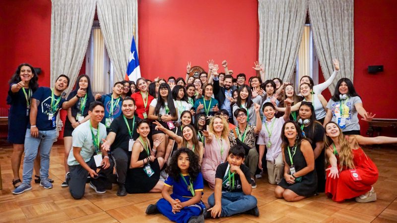 Estudiantes de Magallanes disputan final de Los Creadores 2022 y son recibidos por el Presidente Gabriel Boric en La Moneda