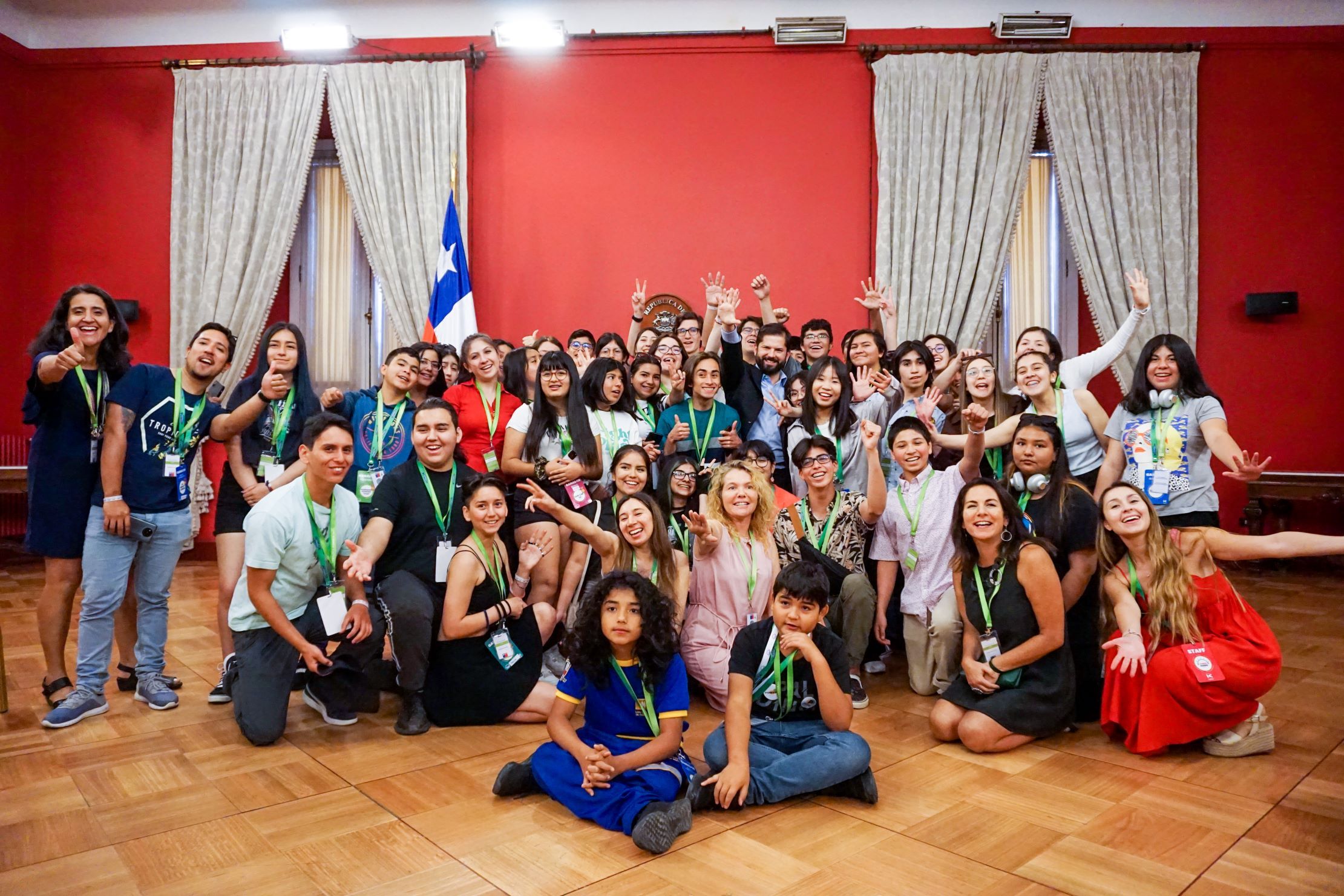 Estudiantes de Magallanes disputan final de Los Creadores 2022 y son recibidos por el Presidente Gabriel Boric en La Moneda
