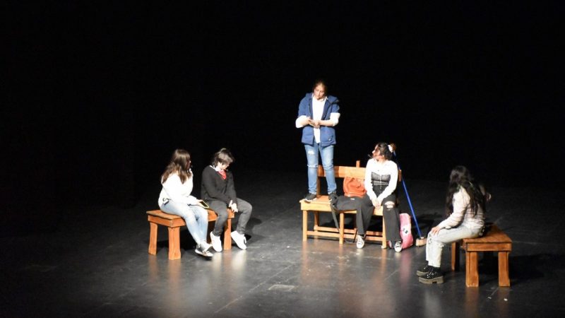 Con obra teatral “Un Lugar Para Morir” se sella trabajo intersectorial y preventivo de suicidio y bullying