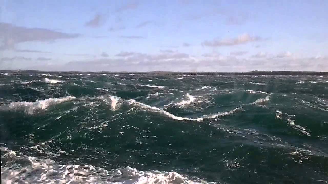 Capitanías de Puerto de Punta Arenas, Bahía Clarencia, Laredo, Puerto Natales y Porvenir cierran el tráfico marítimo por temporal de viento