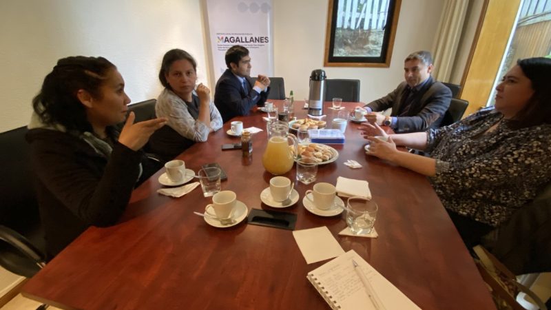 Servicio local de educación pública de Magallanes se reúne con representantes de padres y apoderados para informar proceso de instalación