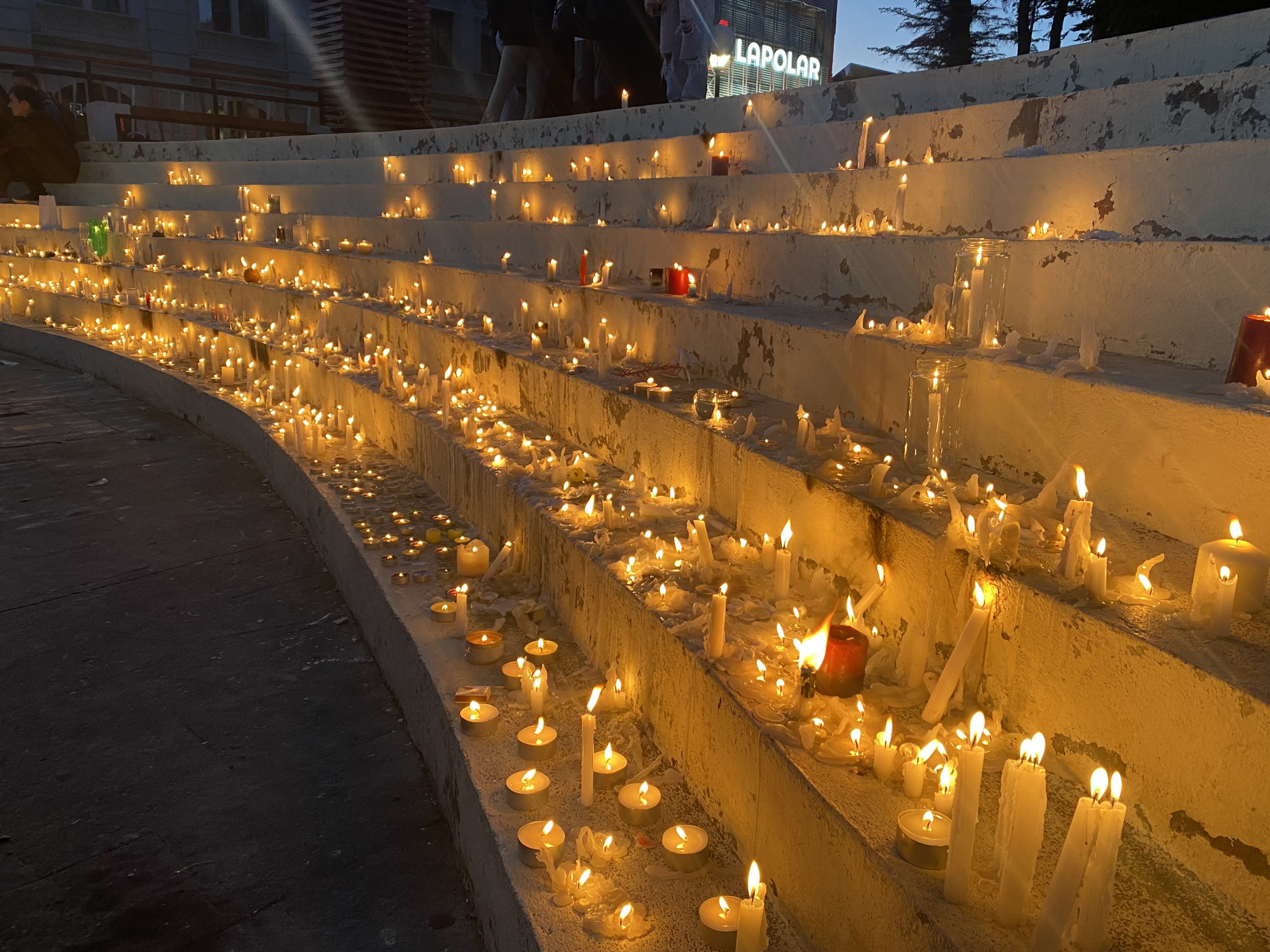 Con velatón familiares, amigos y comunidad puntarenense pidieron justicia por Roberto Verdugo