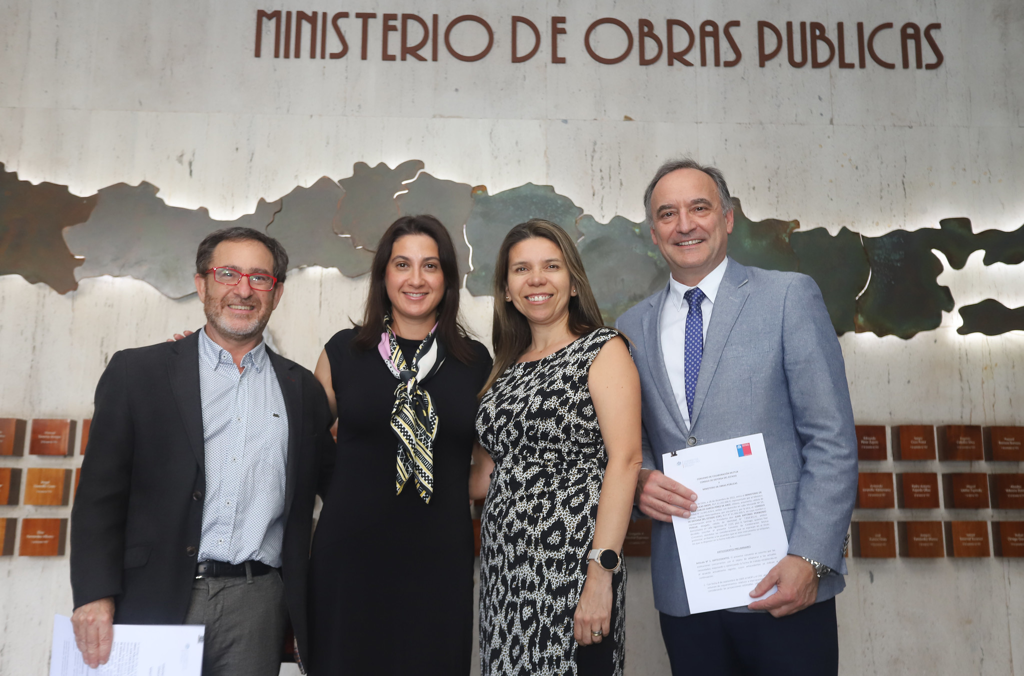 MOP y CDE firman convenio que permitirá optimizar la recuperación de dineros públicos en plazos más acotados