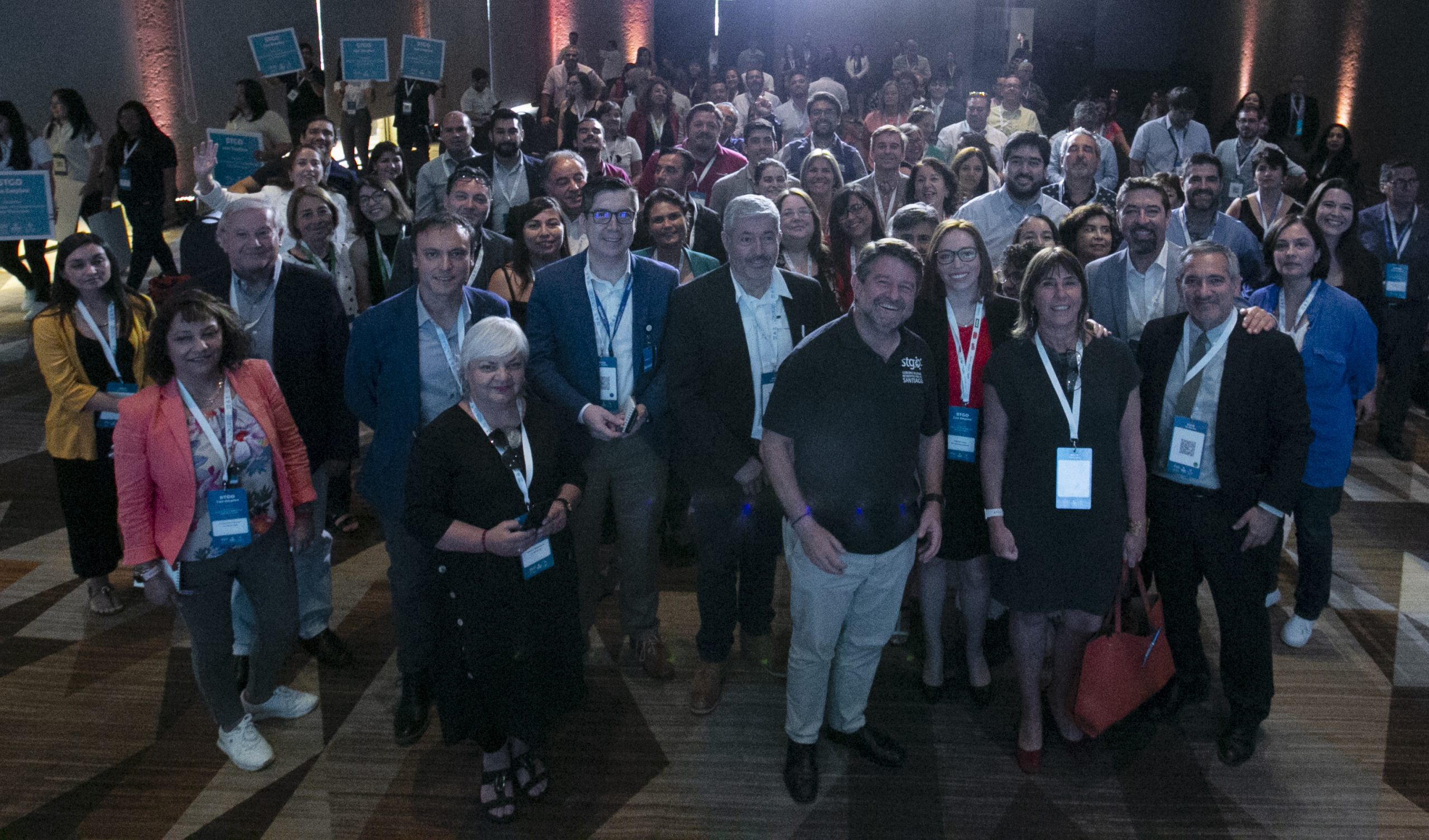 Gobierno Regional Metropolitano inicia Programa de mejora de competencias para Municipios en colaboración con Universidad Santo Tomás