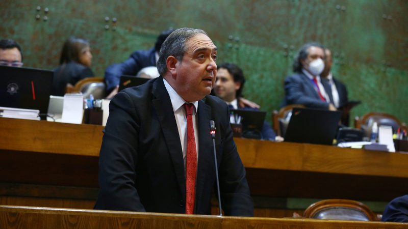 Sala de la Cámara de Diputados aprobó informe de investigación sobre eventuales irregularidades en la ENAP | Propone denunciar eventuales delitos al Ministerio Público