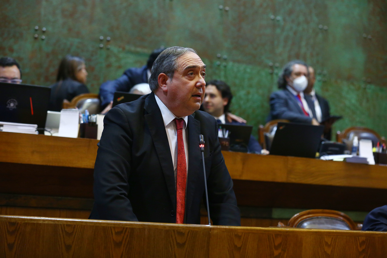 Sala de la Cámara de Diputados aprobó informe de investigación sobre eventuales irregularidades en la ENAP | Propone denunciar eventuales delitos al Ministerio Público