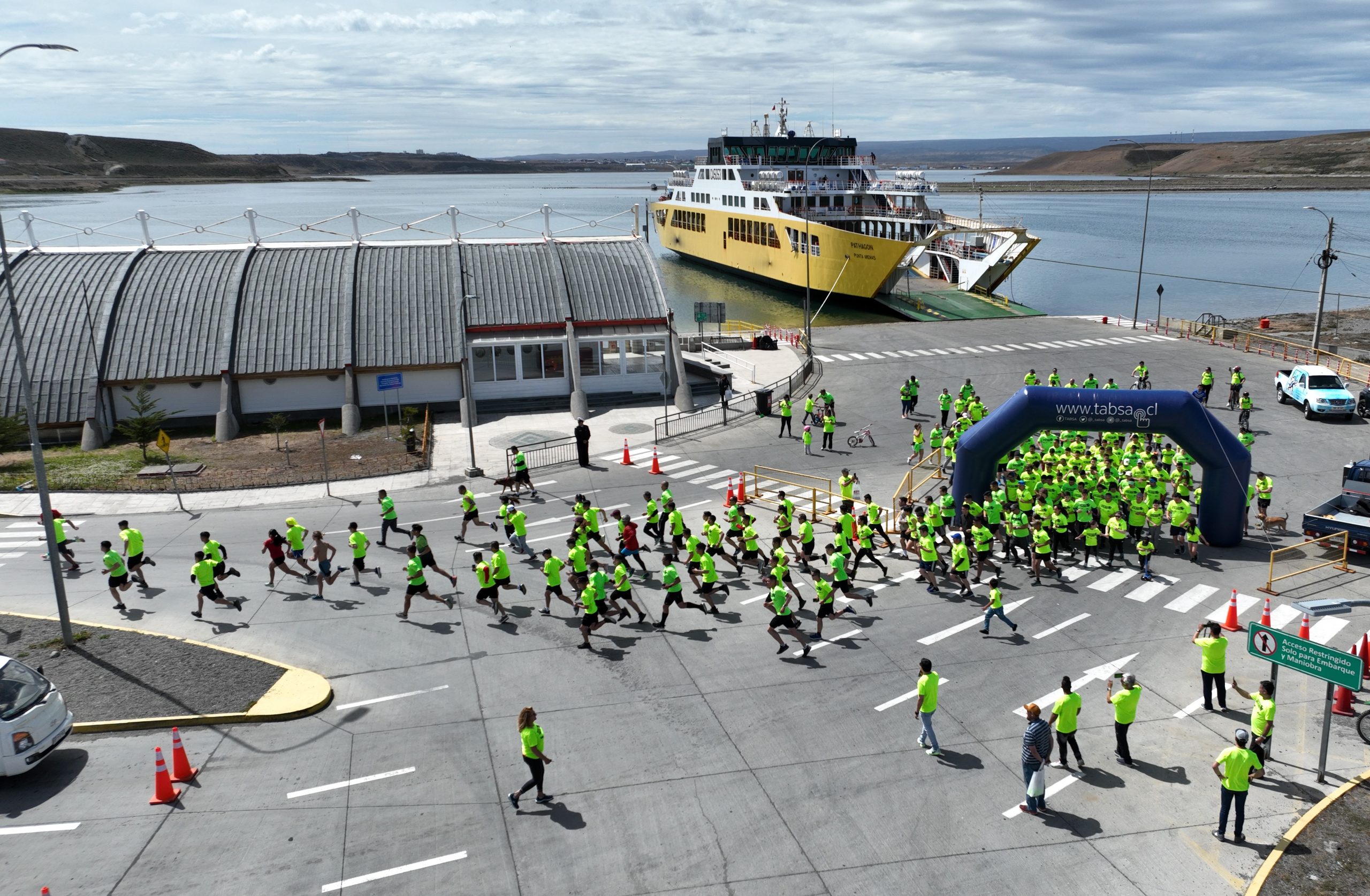 Más de 200 personas participaron de la Primera Corrida Familiar TABSA en Porvenir