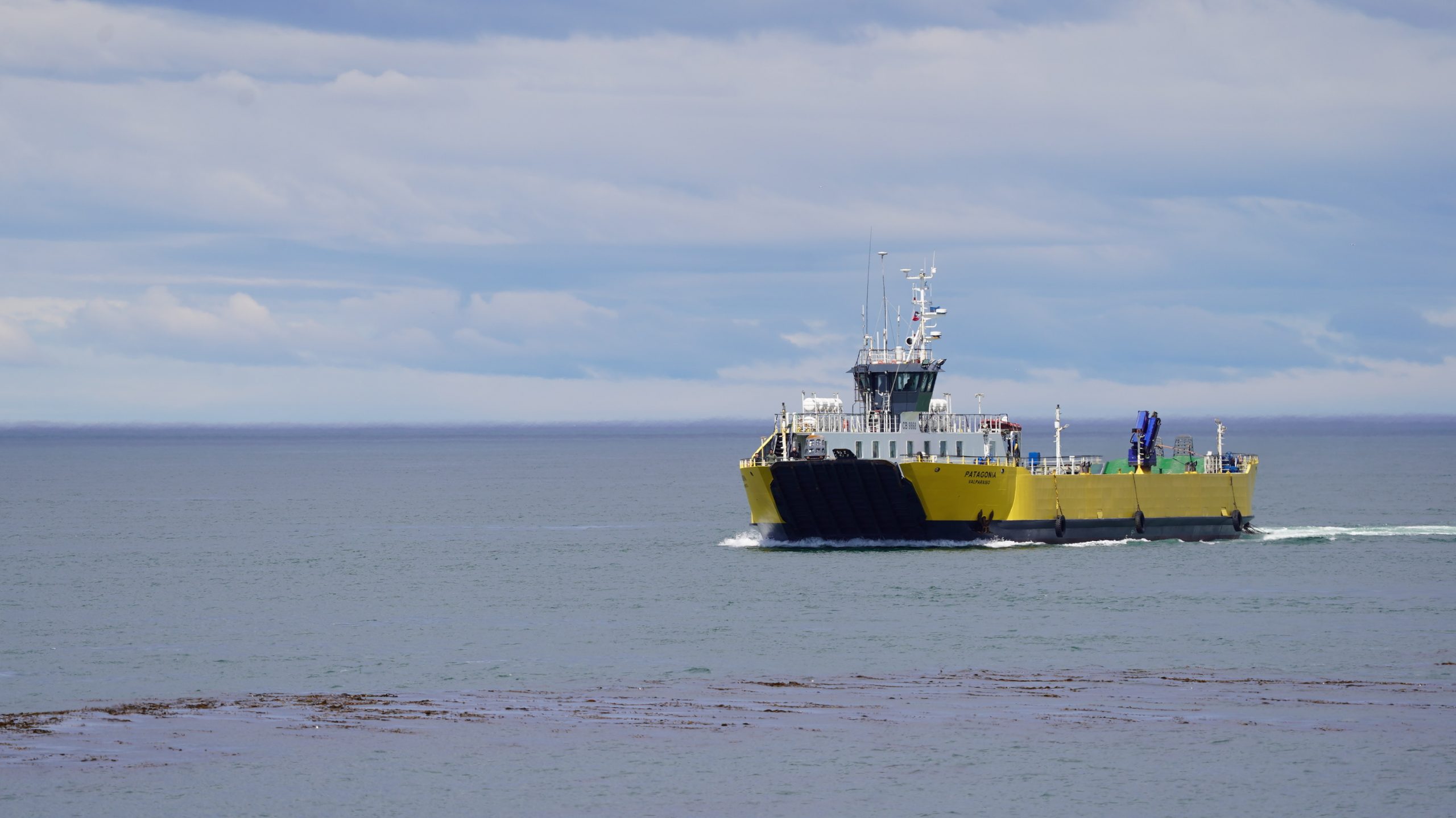 Ferry Patagonia apoya abastecimiento de Puerto Williams