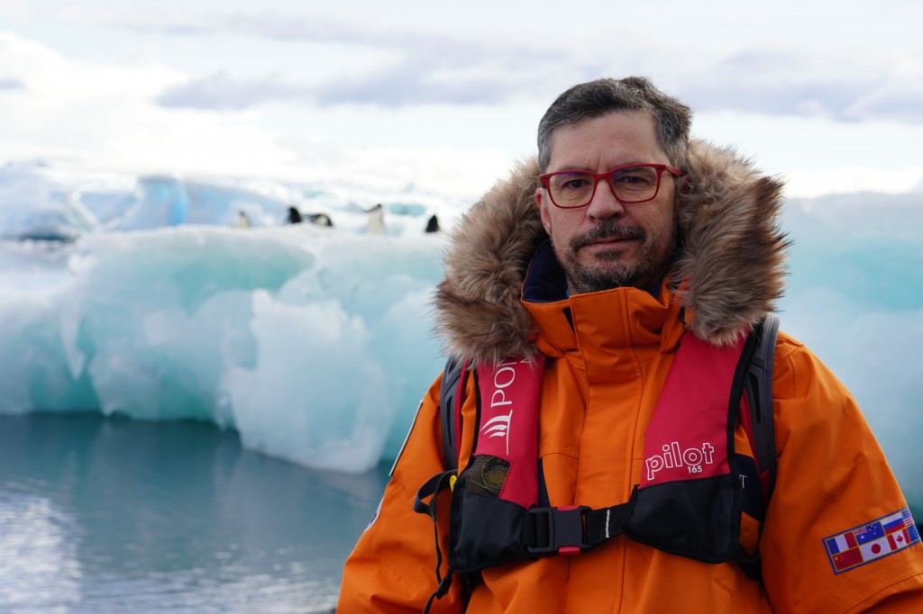 Investigador del CIGA investiga la presencia de toxinas marinas en la Antártica
