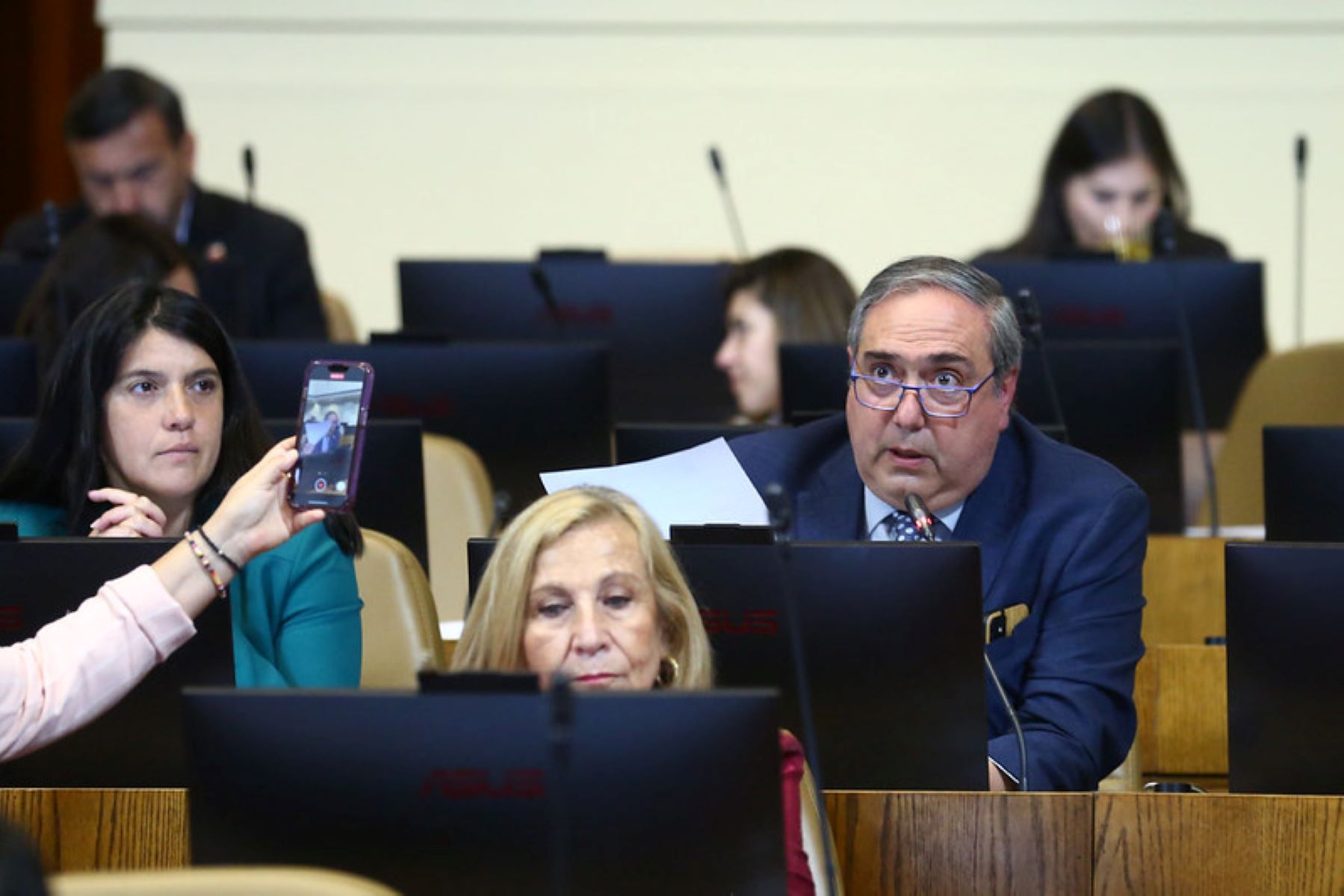 Diputado por Magallanes Carlos Bianchi junto a otros parlamentarios, proponen implementar “Bono Costo Cero” en consultas telemáticas para afiliados FONASA
