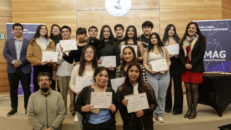 “Escuela de Talentos Pedagógicos UMAG”: 32 estudiantes aprobaron programa de vía de ingreso