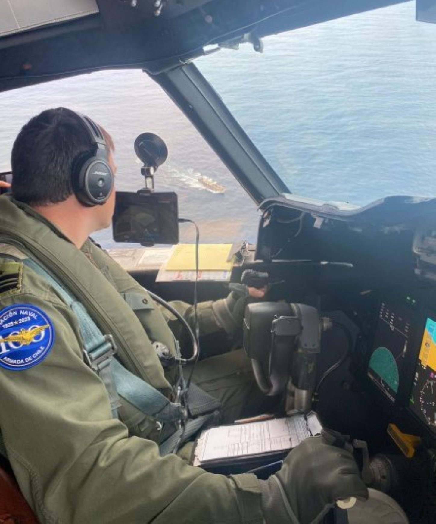 Armada continúa monitoreando paso de flota pesquera extranjera entre el océano Pacífico y el Atlántico