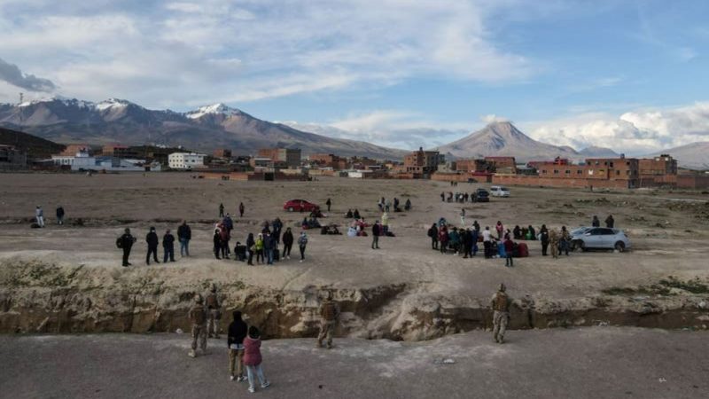 Gobierno busca establecer un acuerdo migratorio con Bolivia, para disminuir ingresos de migrantes irregulares desde el país vecino
