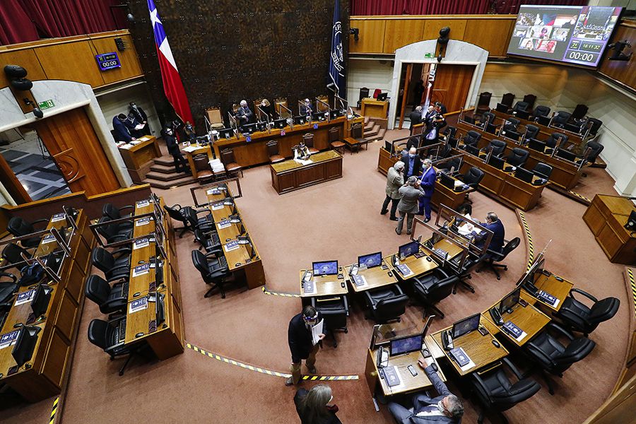Comisión de Constitución del Senado aprueba proyecto de cuestionada reforma al sistema político