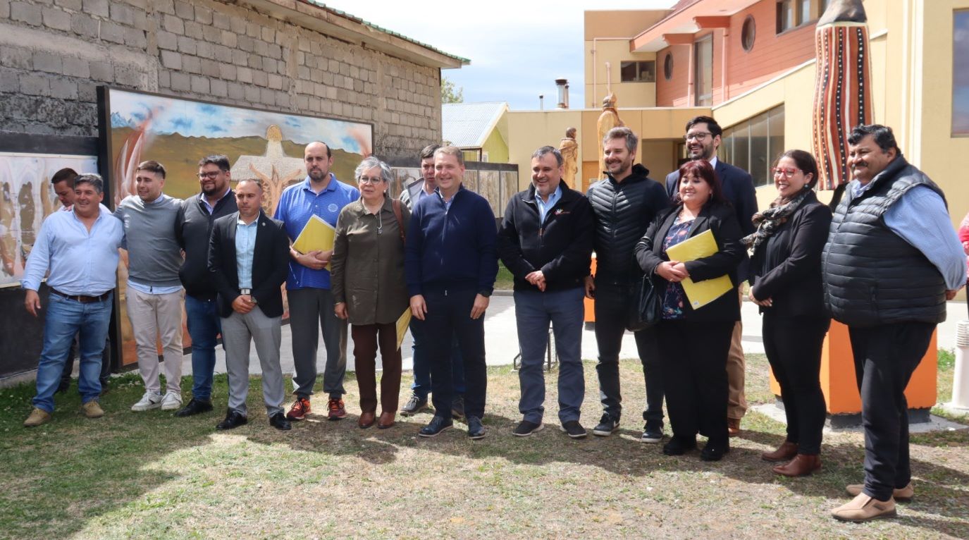 Alcalde y Concejales de Porvenir se reunieron con el Consejo Deliberante de Río Grande, Tierra del Fuego argentina