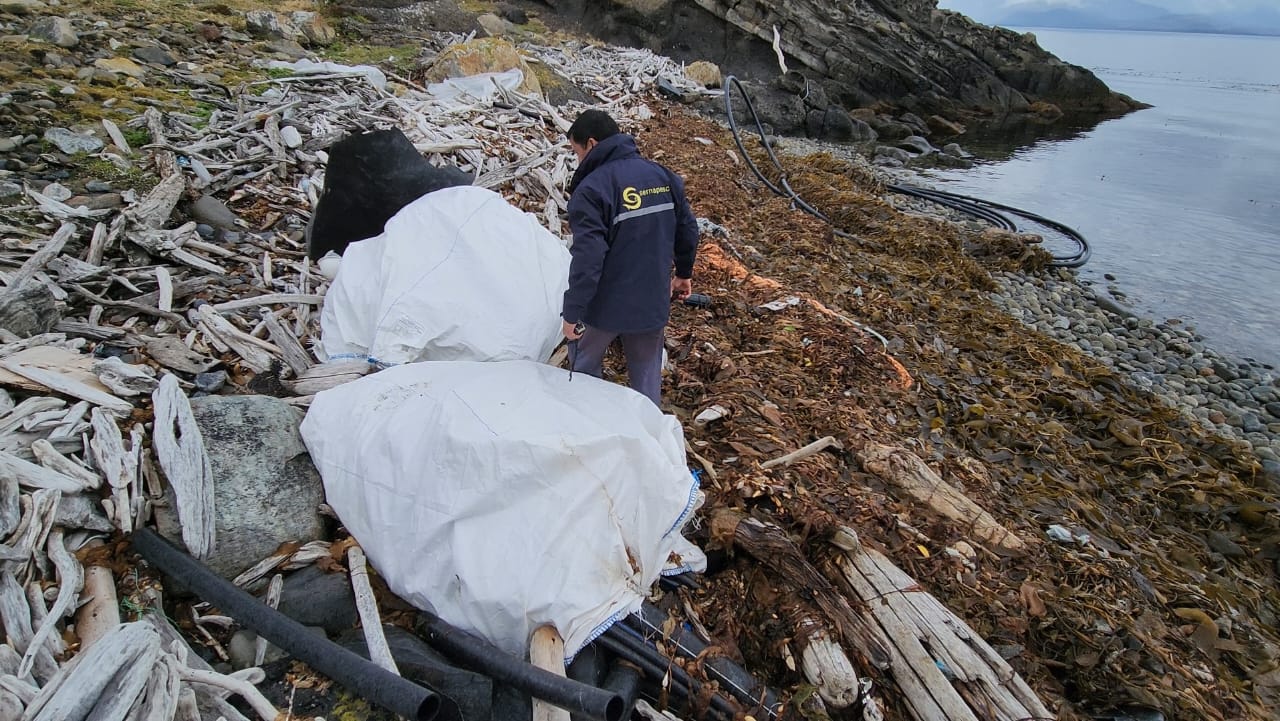 Magallanes: Sernapesca detecta nuevo foco de contaminación proveniente de la actividad acuícola