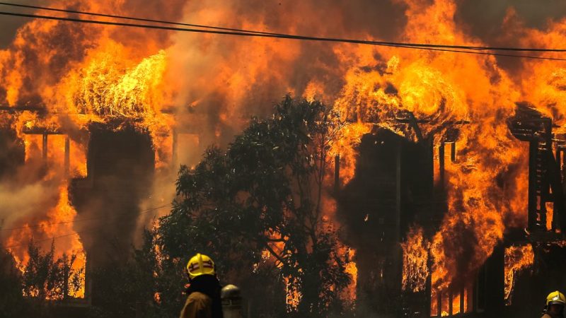 Contra la espectacularización del desastre | Karina Palma y Claudio Salinas | Palabra Pública, Universidad de Chile